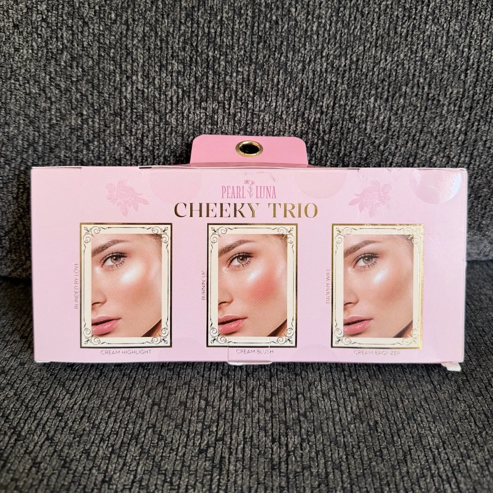 Pearl & Luna Cheeky Trio Blush Set- Cream highlight, blush and bronzer